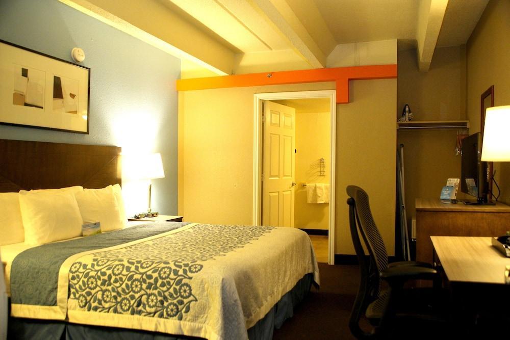 Days Inn By Wyndham Denver Downtown Екстер'єр фото