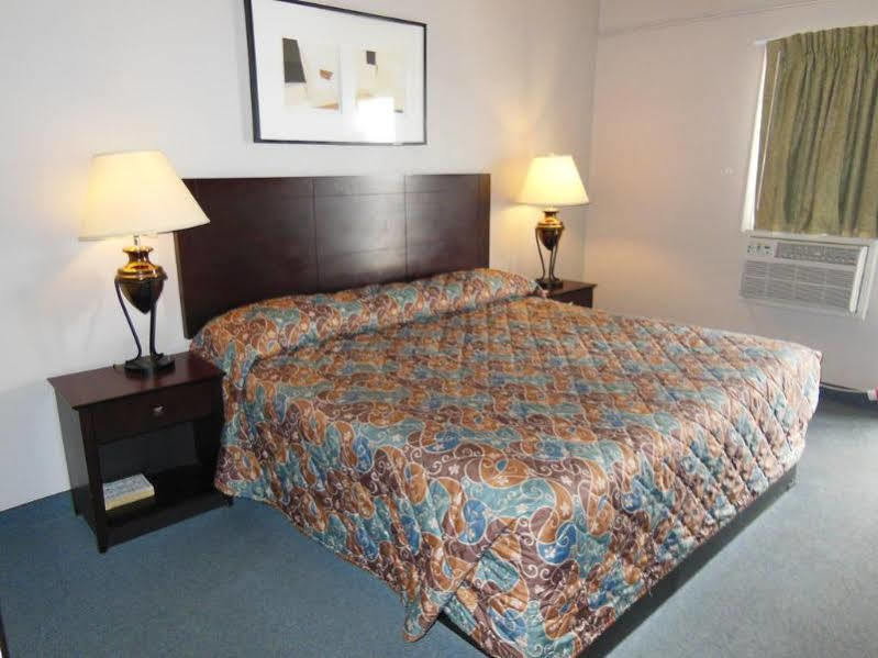 Days Inn By Wyndham Denver Downtown Екстер'єр фото